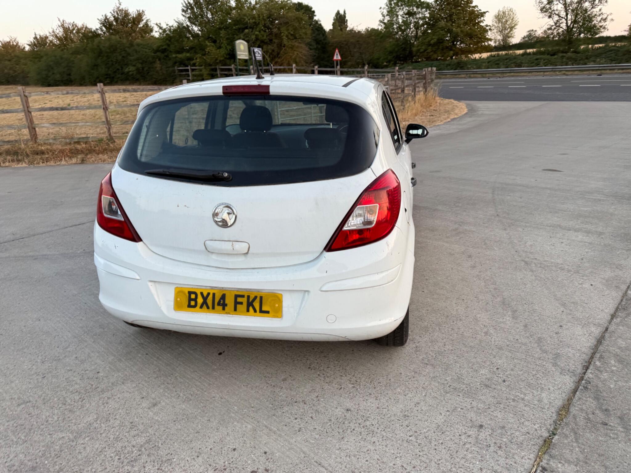 Vauxhall Corsa 1.3 CDTi ecoFLEX S Euro 5 (s/s) 5dr (A/C) — photo 57 of 74